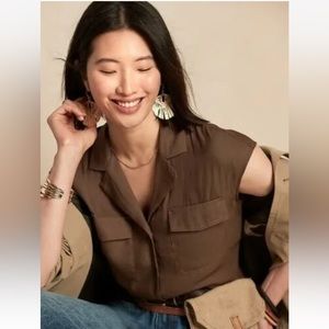 SOLD Banana Republic Resort Shirt NWT! Olive Green. #755670